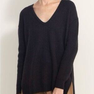 NWT James Perse Oversized Deep V-Neck Sweater in Black Size 2 Medium SW 009